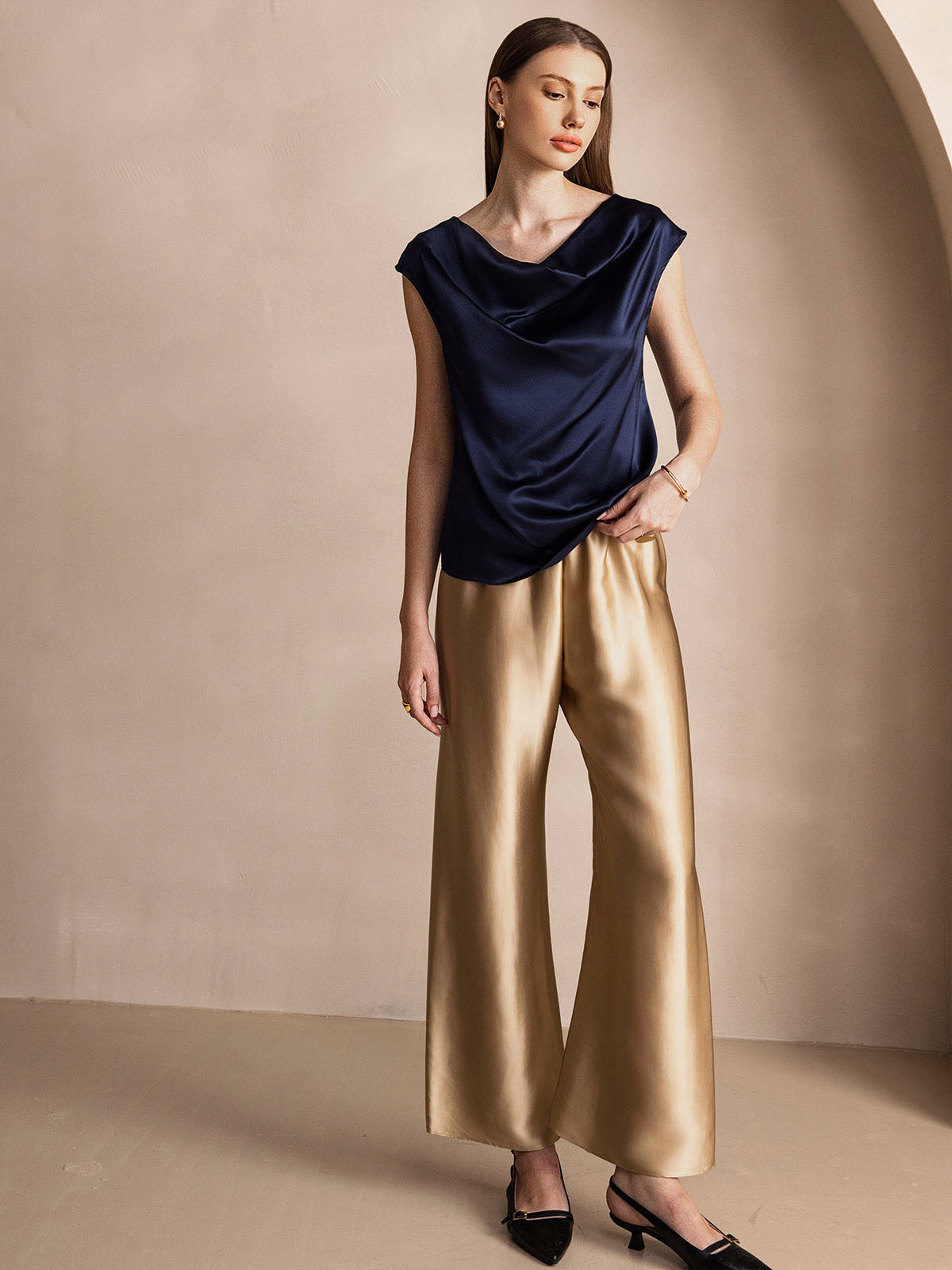 [Dunkelblau] SilkSilky-DE 19Momme Seide Ärmellos Wasserfallausschnitt T-Shirt 007