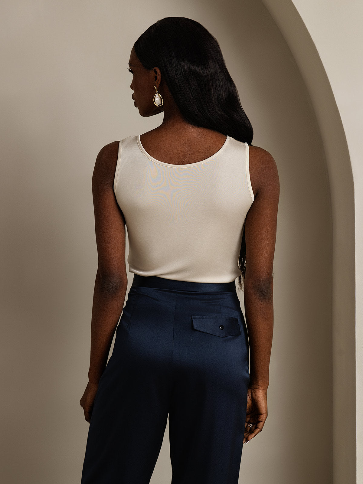 [Beige] SilkSilky-DE Seidenstrick Ärmellos Rundkragen T-Shirt 002