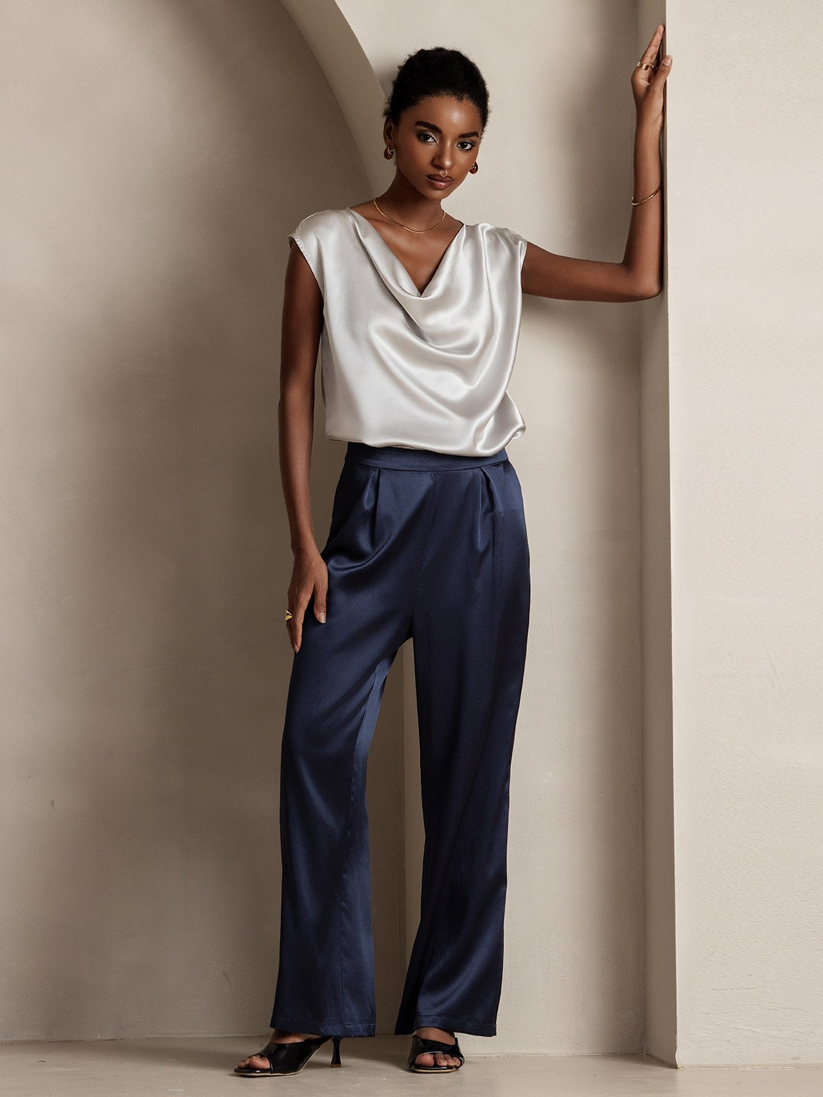 [Hellgrau] SilkSilky-DE 19Momme Seide Ärmellos Wasserfallausschnitt T-Shirt 008