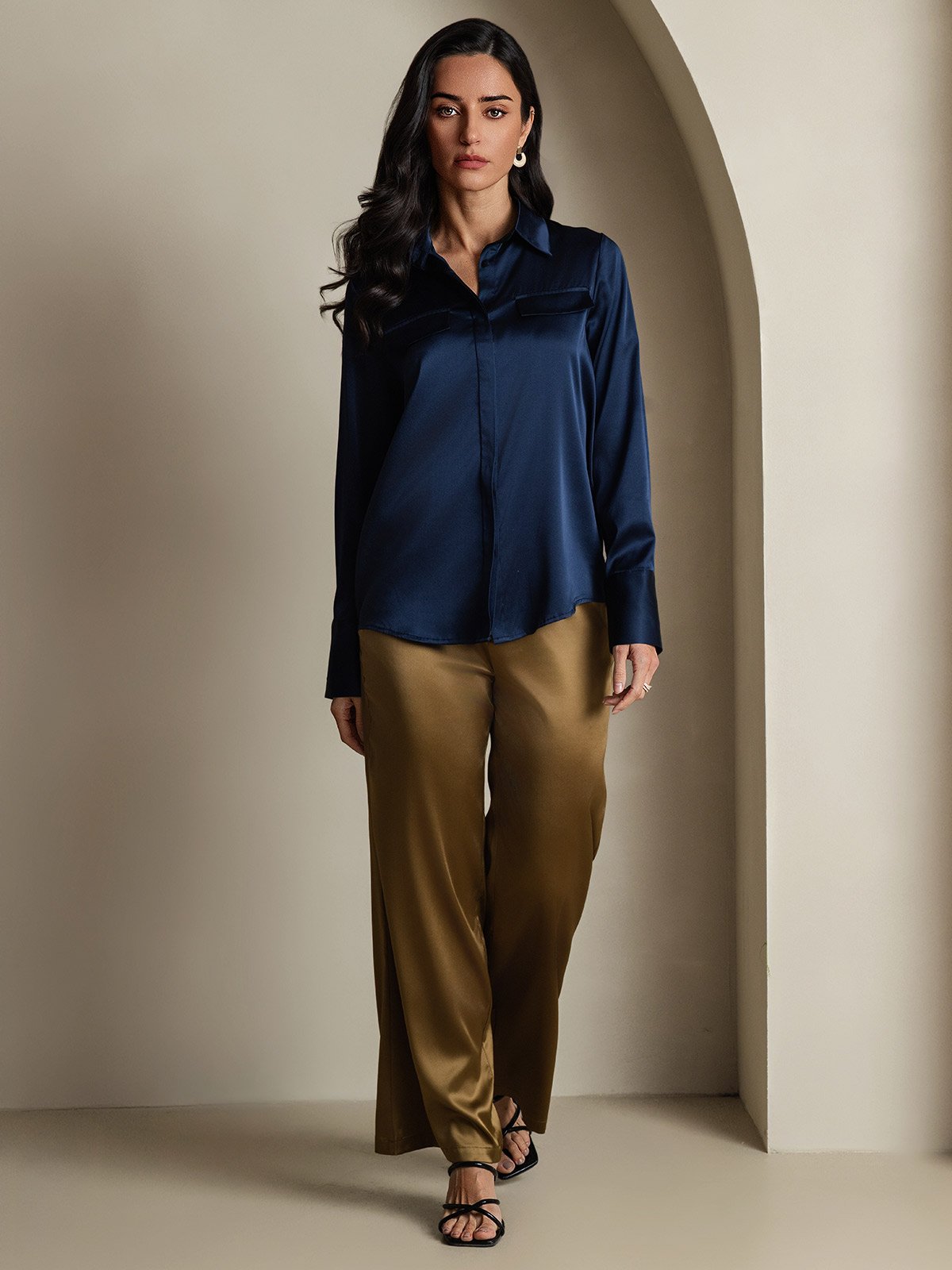 SilkSilky-DE 19Momme Seide Langärmelig Umlegekragen Damenhemd Dunkelblau 007