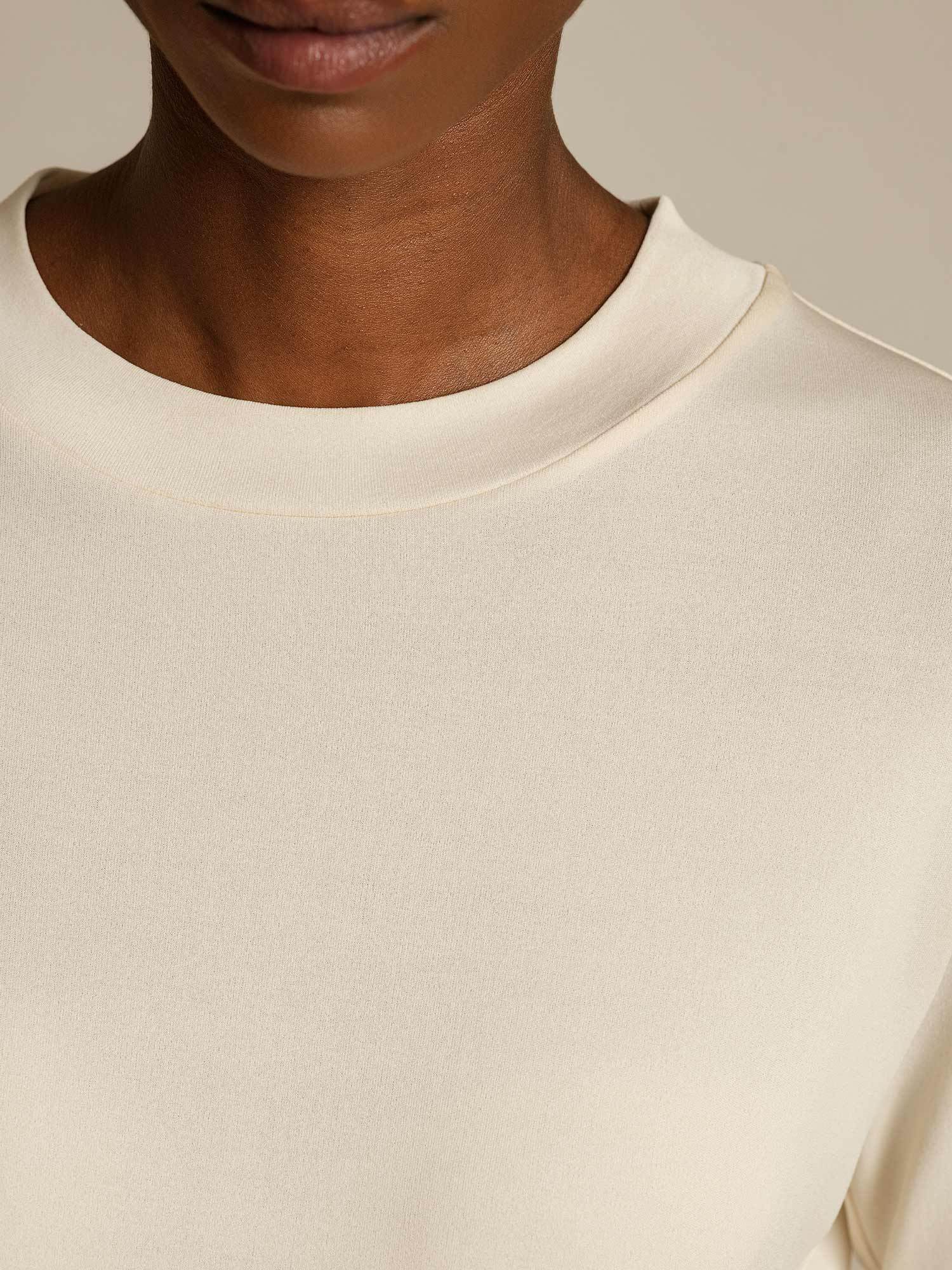[Beige] SilkSilky-DE Reine Seide Womens T-Shirt 004
