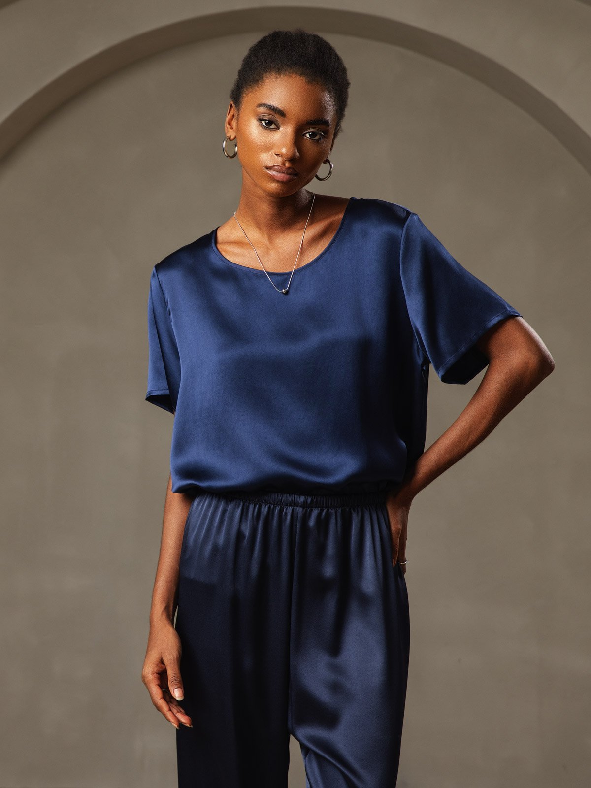 SilkSilky-DE Reine Seide Kurzärmelig Rundkragen T-Shirt Dunkelblau 001