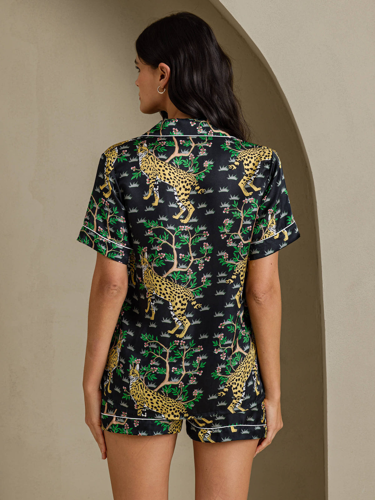 [Schwarzer Serval] SilkSilky-DE Short Sleeve Notch Collar Damen Pyjamas 002