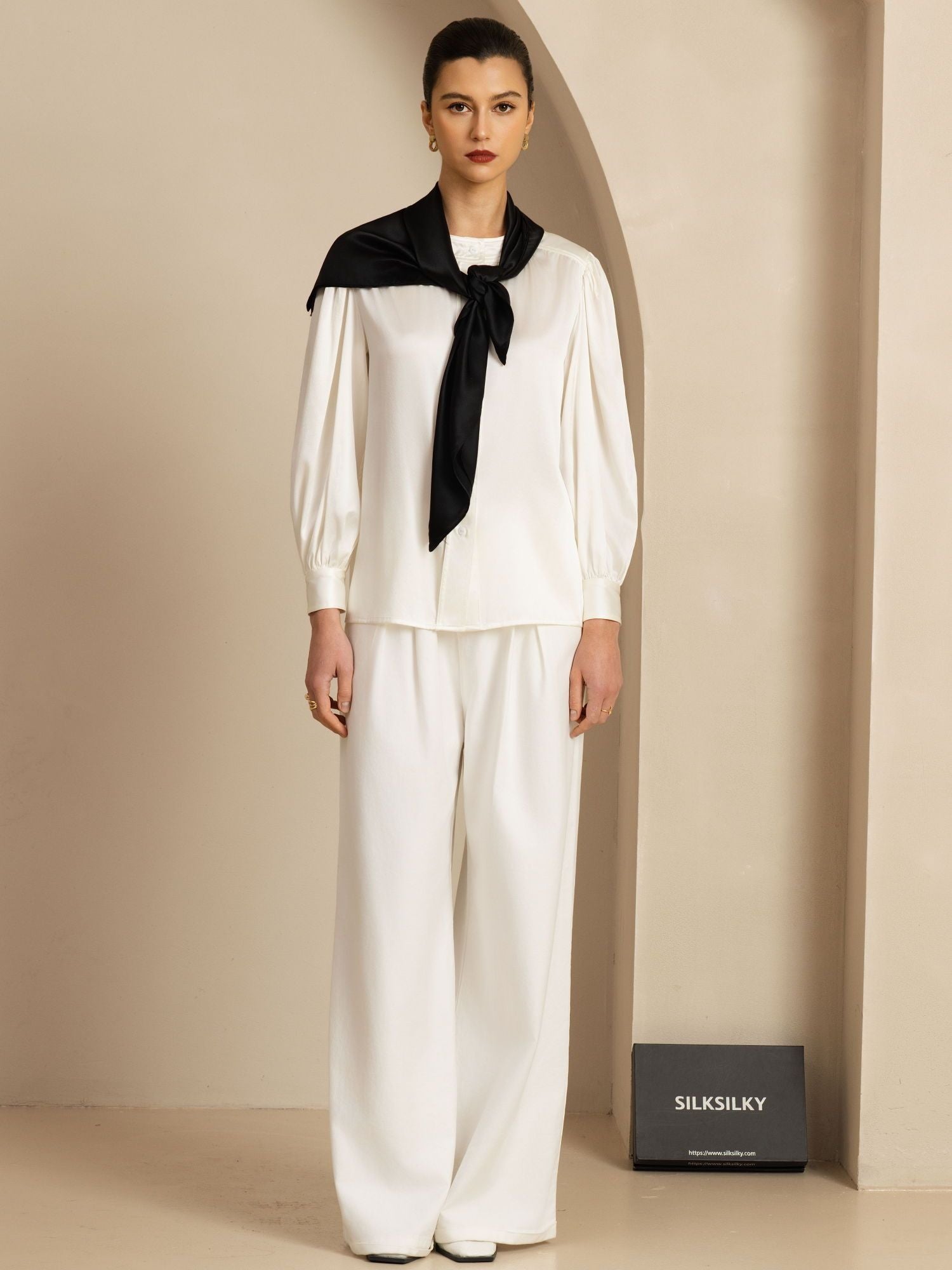 [Schwarz] SilkSilky-DE Pure Silk Scarf 005