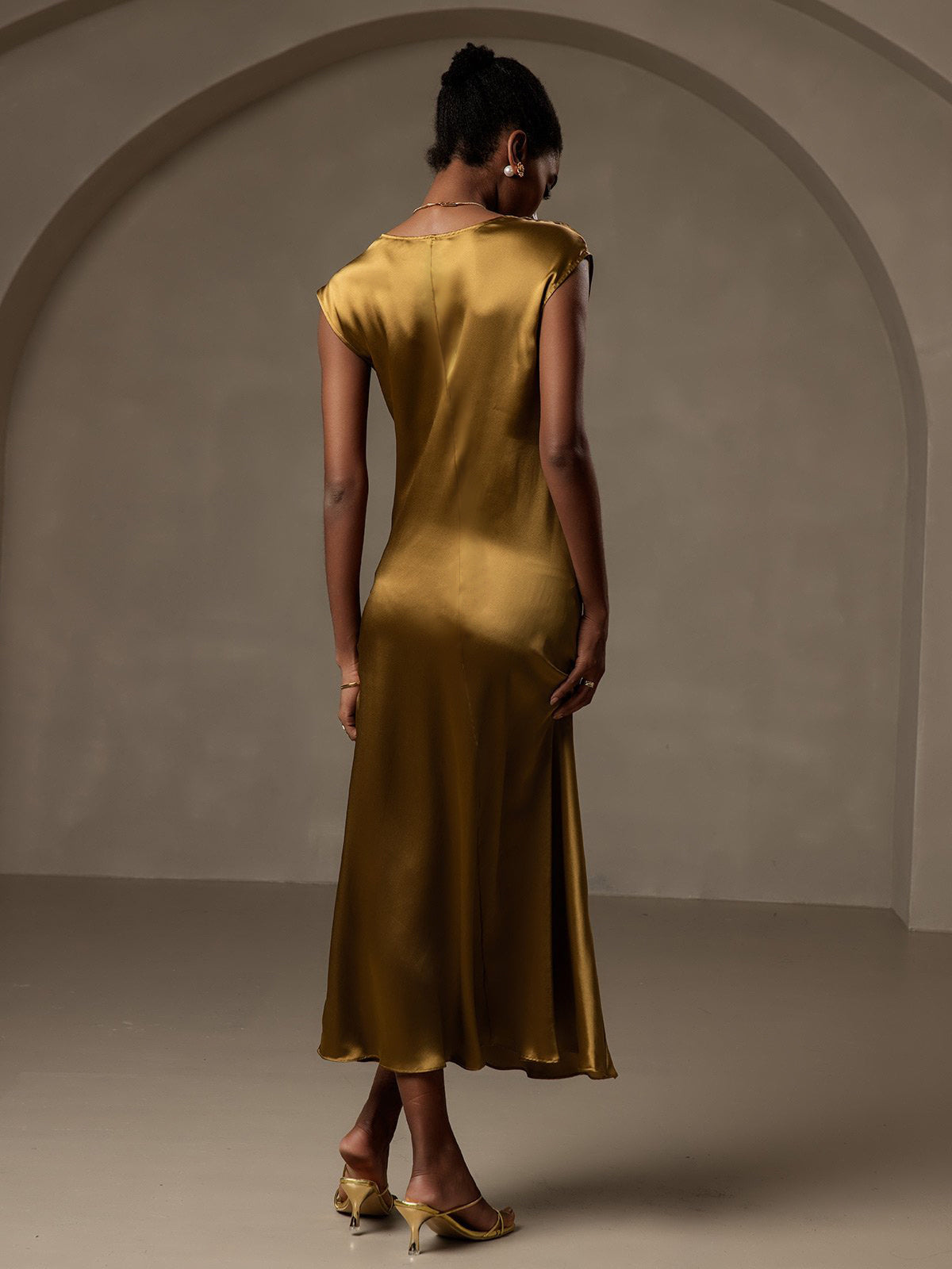 [Braun] SilkSilky-DE 19Momme Seide Ärmellos Dress 002