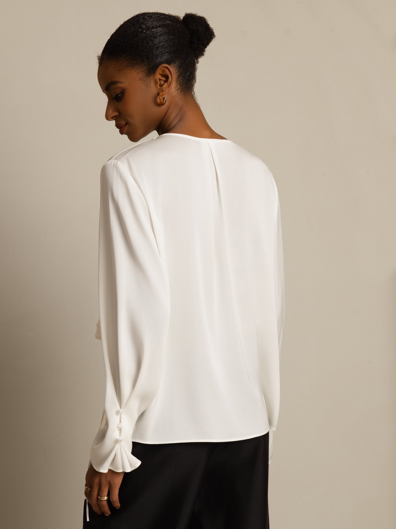 [Weiß] SilkSilky-DE 19Momme Seide Langärmelig V Ausschnitt Bluse 002