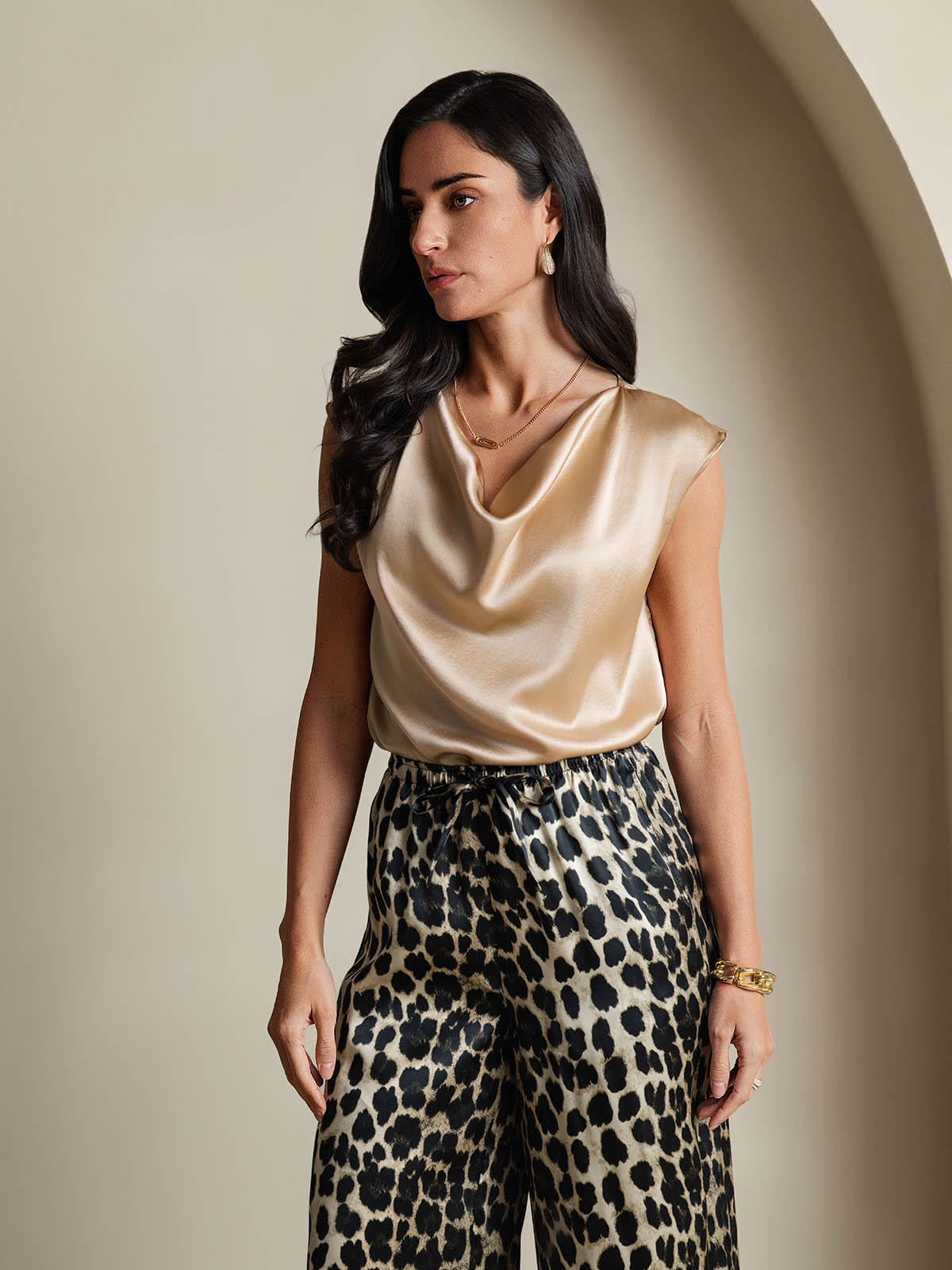 [Champagner] SilkSilky-DE 19Momme Seide Ärmellos Wasserfallausschnitt T-Shirt 006