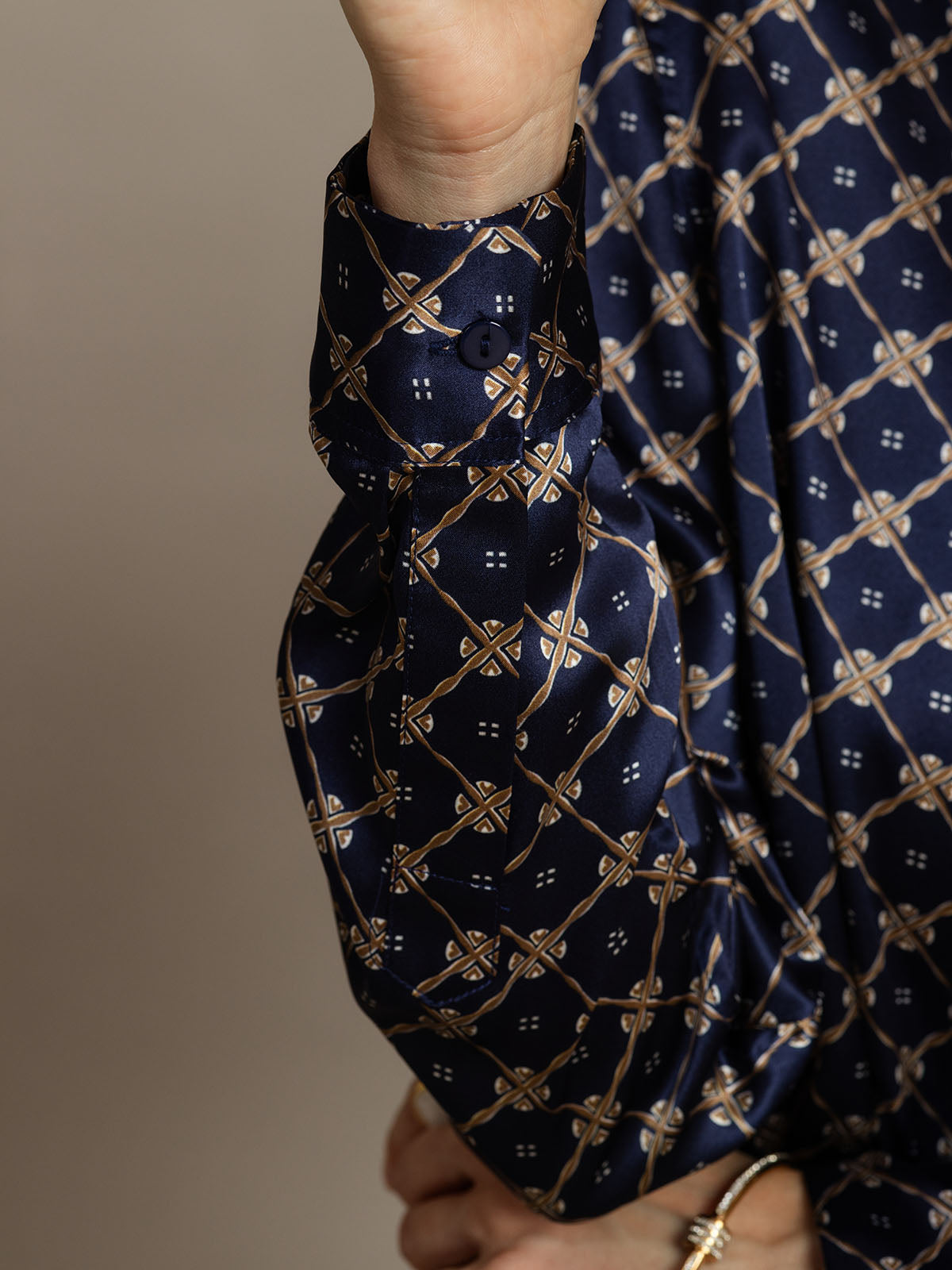 [Marine Kette] SilkSilky-DE Seide Langärmelig Umlegekragen Damenhemd 004