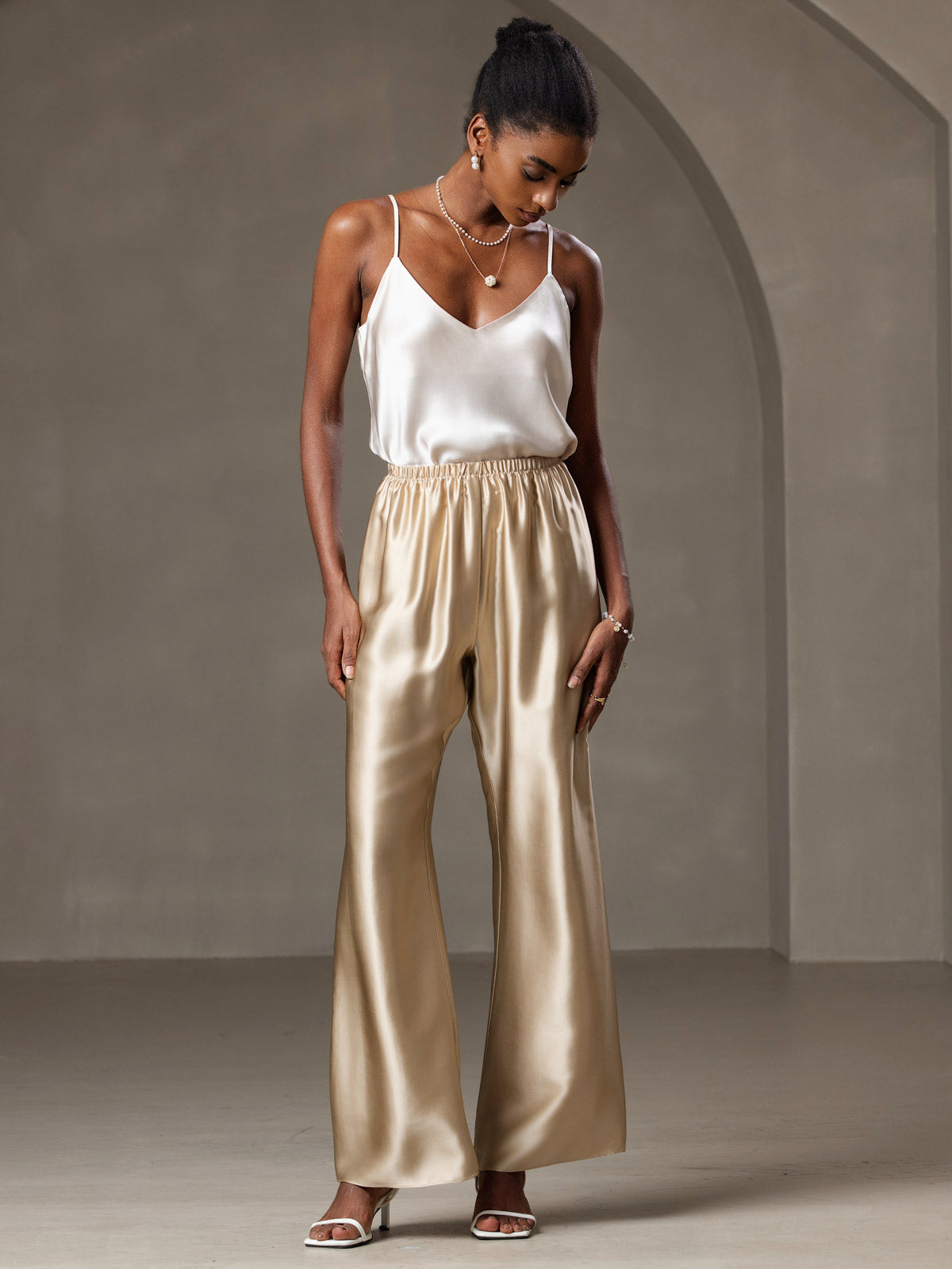 [Beige] SilkSilky-DE Reine Seide V Ausschnitt Cami Top 005